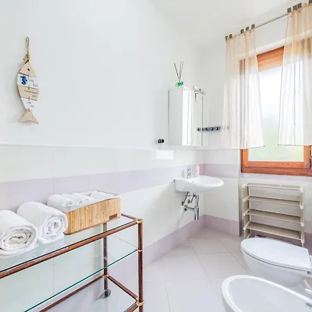 Apartment Miramare House Sanremo